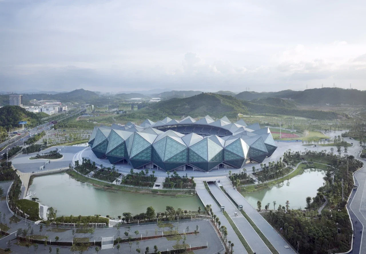 深圳大运中心几何形体育建筑群鸟瞰